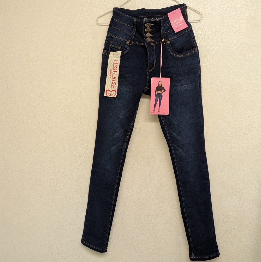 High-Waisted Dark Blue Jeans - Picture 8 of 8